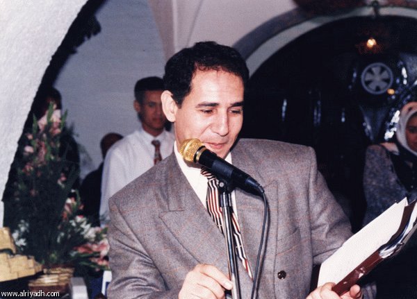 وفاة الباحث والشاعر المصري بشير عياد عن 55 عاما